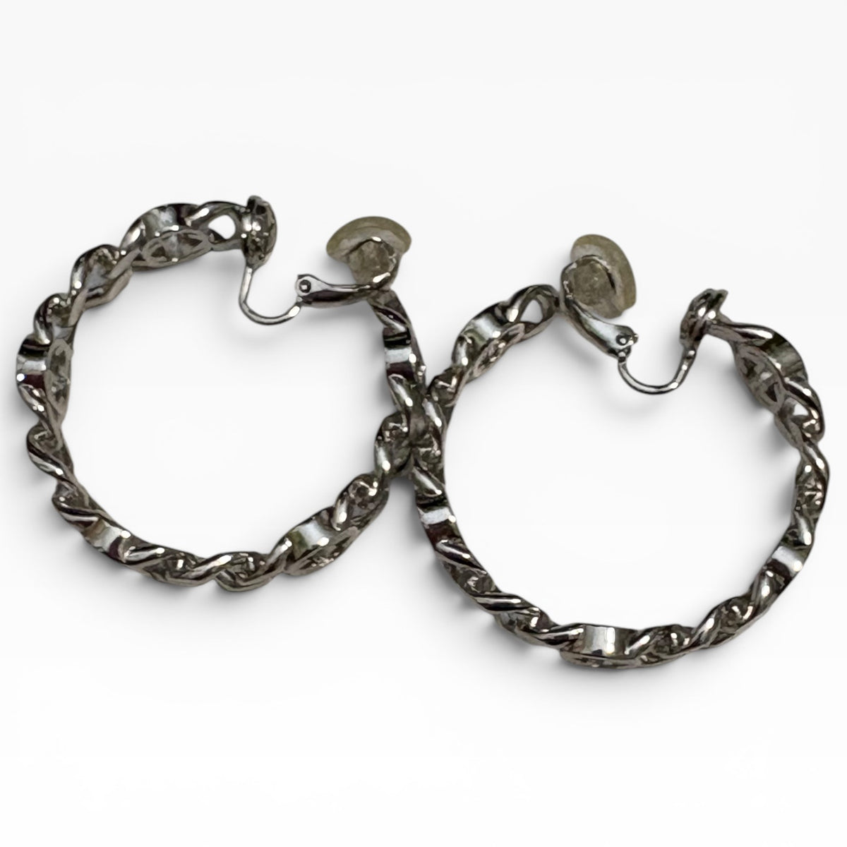 Gucci Interlocking G Gourmette Hoop Earrings Palladium product photograph 8 - VaultedVIP