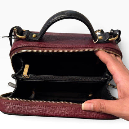CHANEL CC Filigree Medium Vanity Case Burgundy Caviar 2019