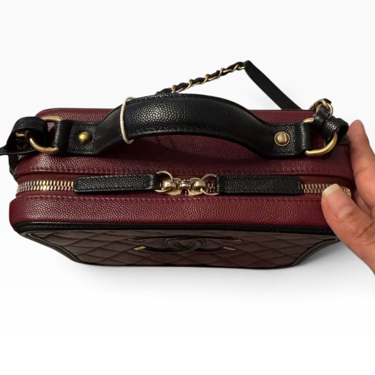 CHANEL CC Filigree Medium Vanity Case Burgundy Caviar 2019
