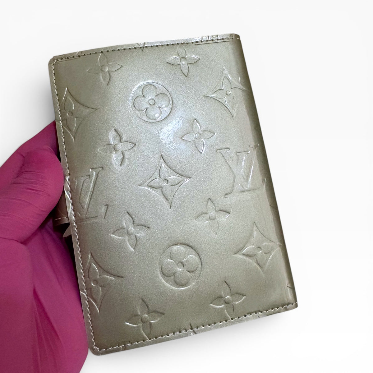 Louis Vuitton Agenda PM Silver Monogram Vernis product photograph 14 - VaultedVIP