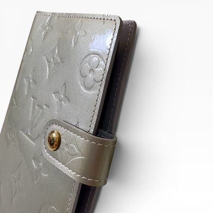 Louis Vuitton Agenda PM Silver Monogram Vernis product photograph 6 - VaultedVIP