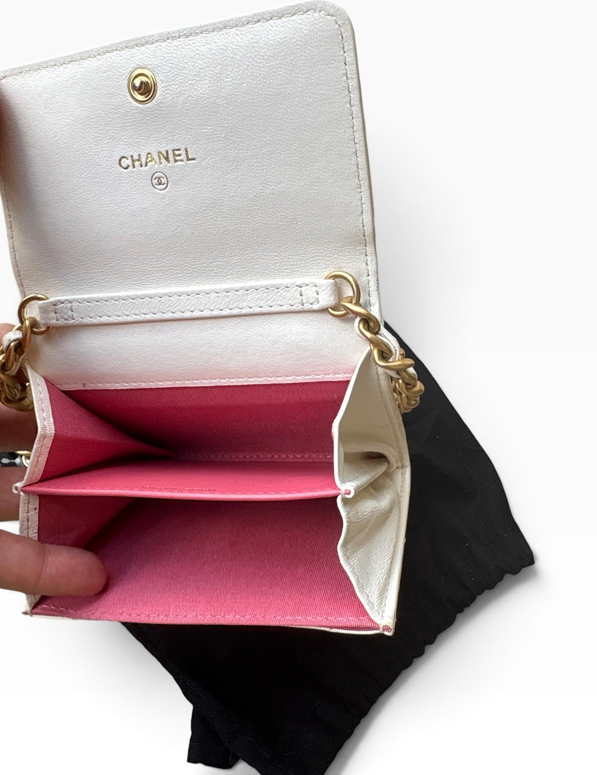 CHANEL 19 White O-Coin Purse Chain Crossbody product photograph 10 - VaultedVIP