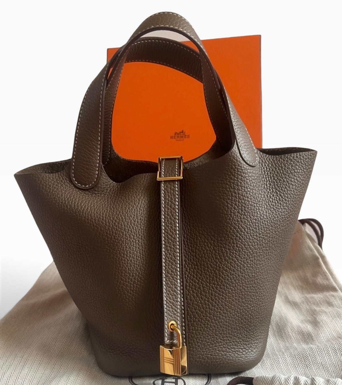 HERMES Picotin Lock 18 Etoupe Clemence Gold product photograph 2 - VaultedVIP