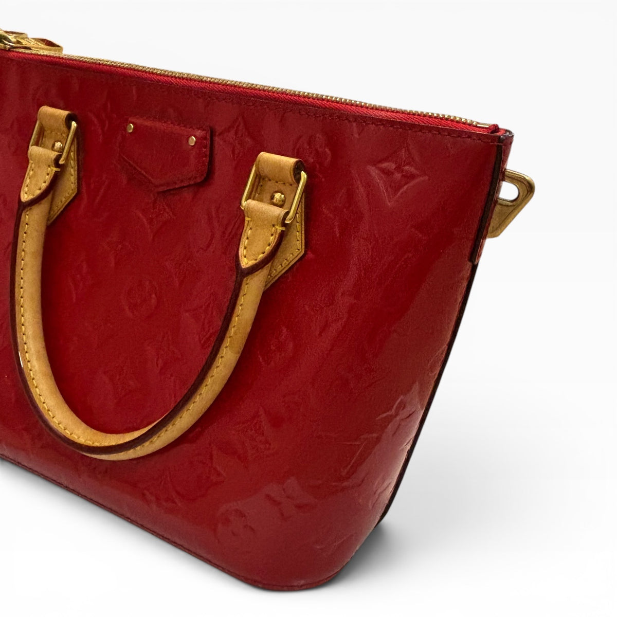 Louis Vuitton Montebello MM product photograph 8 - VaultedVIP