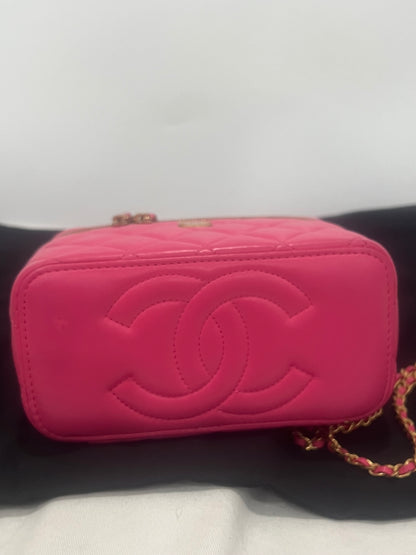 CHANEL Coco Hearts Small Vanity Pink Lambskin product photograph 7 - VaultedVIP