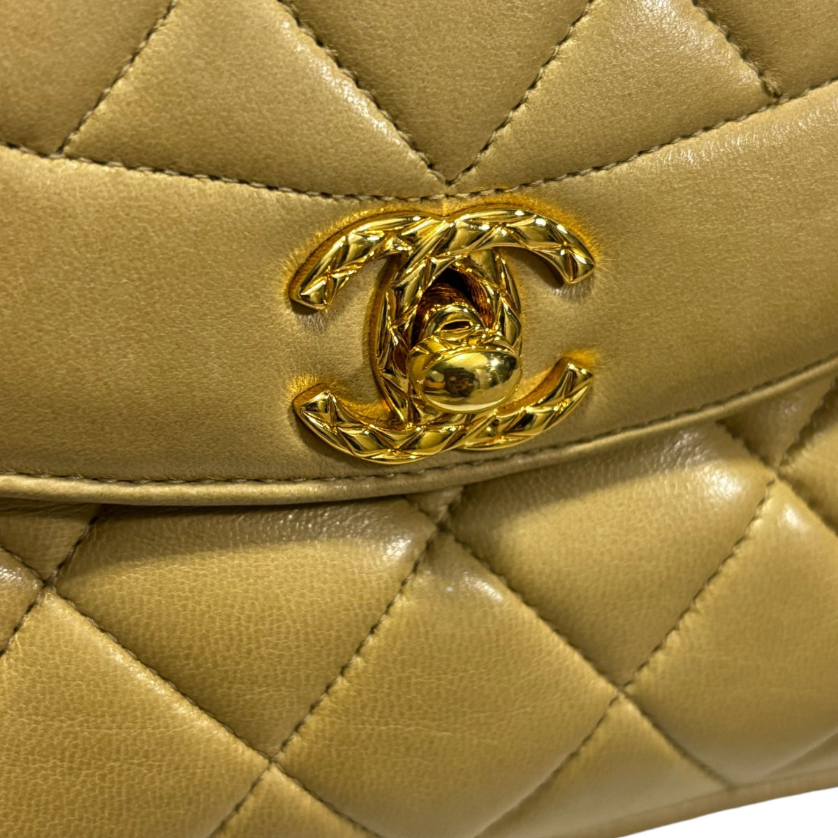 CHANEL Vintage Bijoux Tassel Metallic Gold Shoulder Bag product photograph 8 - VaultedVIP