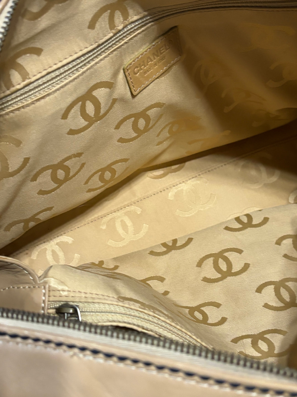 CHANEL Vintage Wild Stitch Boston Bowler Beige Black product photograph 14 - VaultedVIP