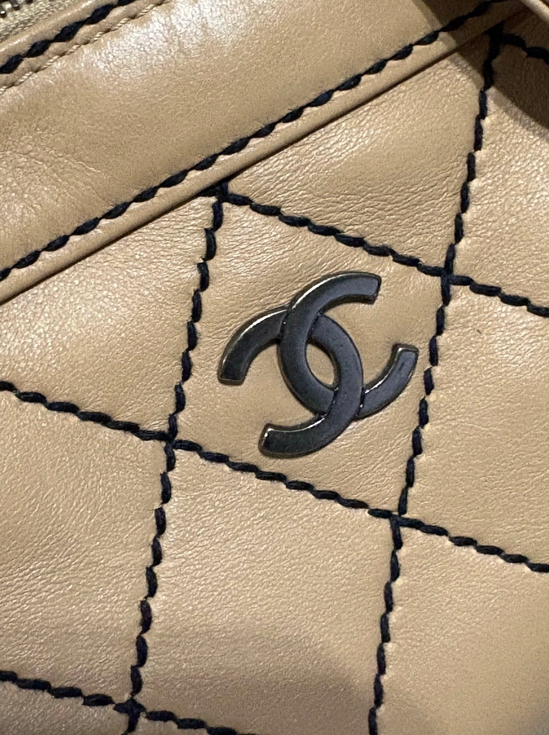CHANEL Vintage Wild Stitch Boston Bowler Beige Black product photograph 7 - VaultedVIP