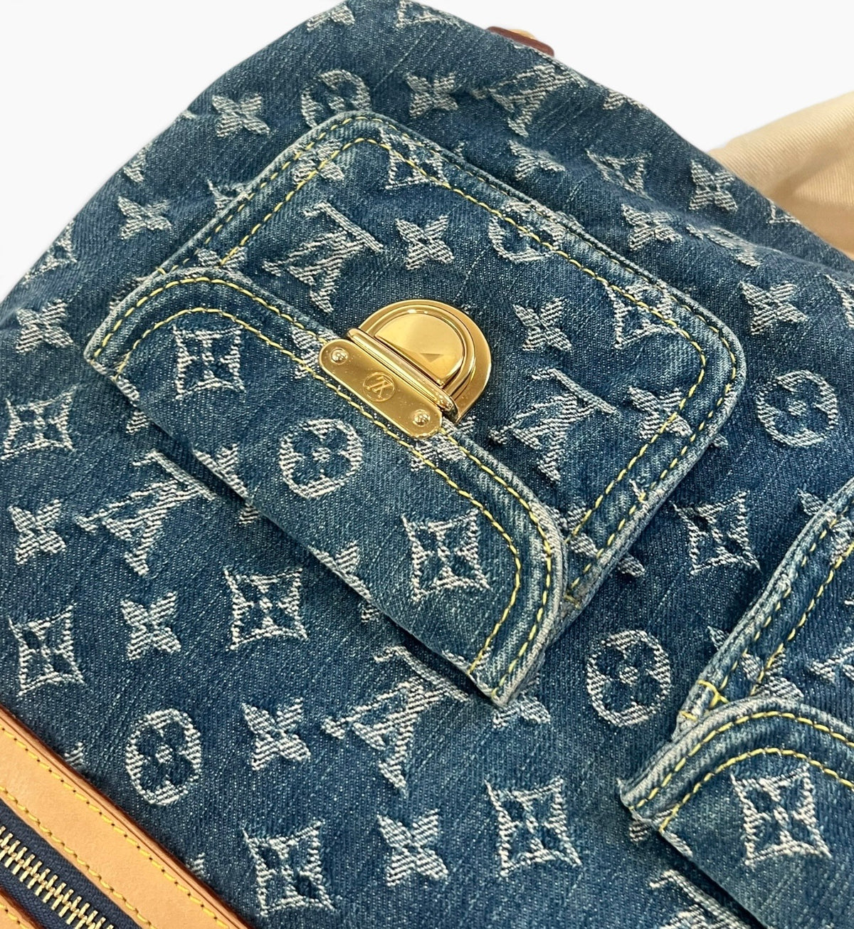 Louis Vuitton Vintage Monogram Denim Baggy GM Blue M95048 product photograph 12 - VaultedVIP