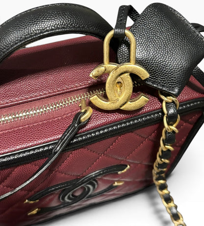 CHANEL CC Filigree Medium Vanity Case Burgundy Caviar 2019 product photograph 3 - VaultedVIP