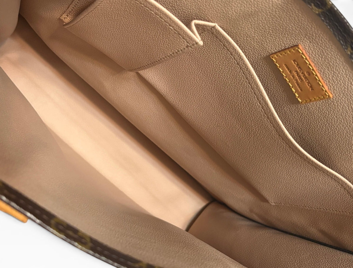 Louis Vuitton Vintage Monogram Sac Plat Tote product photograph 15 - VaultedVIP