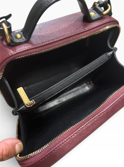 CHANEL CC Filigree Medium Vanity Case Burgundy Caviar 2019 product photograph 12 - VaultedVIP