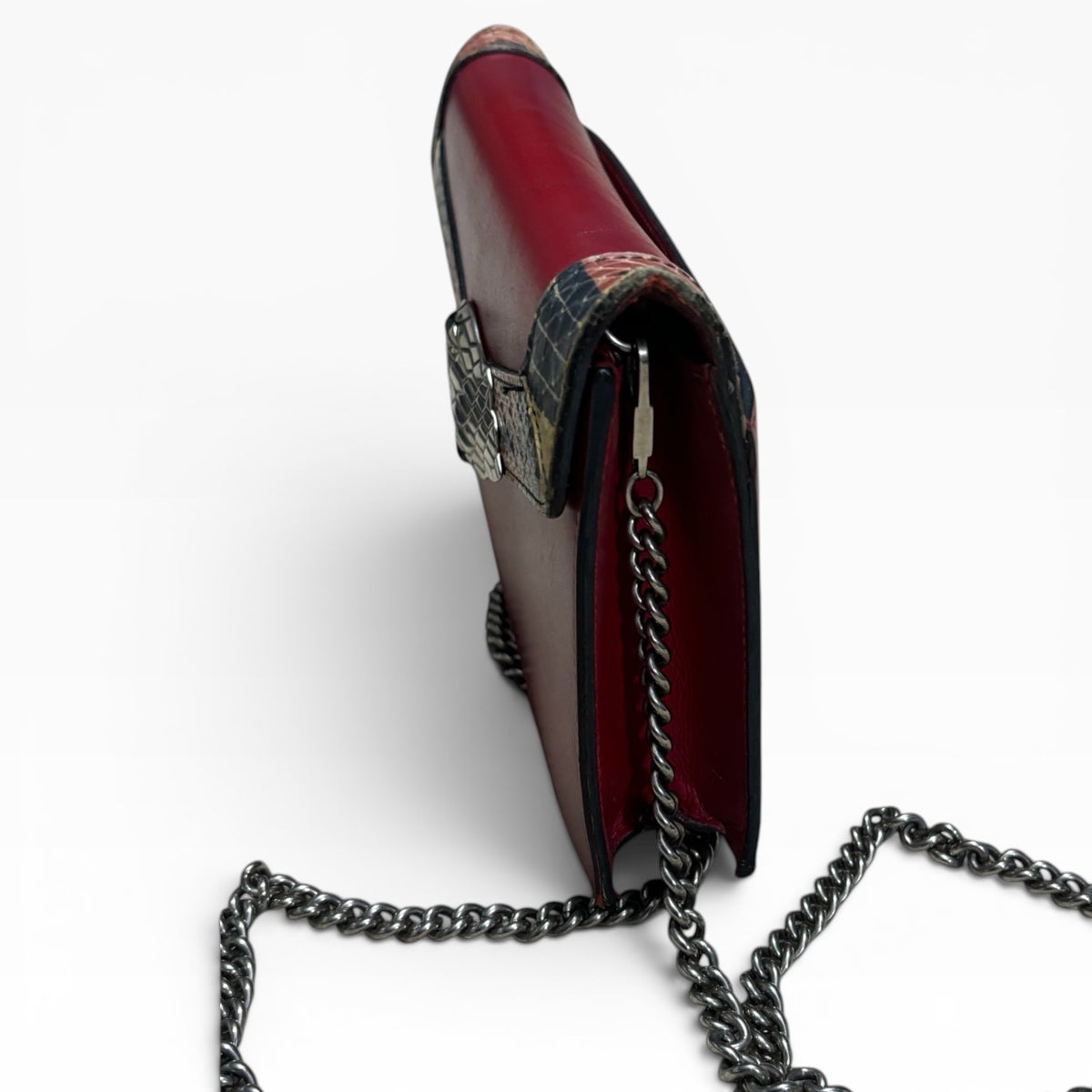 Gucci Lilith Red Leather Snake Head Shoulder Bag product photograph 5 - VaultedVIP