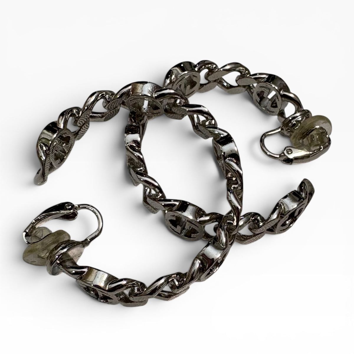 Gucci Interlocking G Gourmette Hoop Earrings Palladium product photograph 4 - VaultedVIP