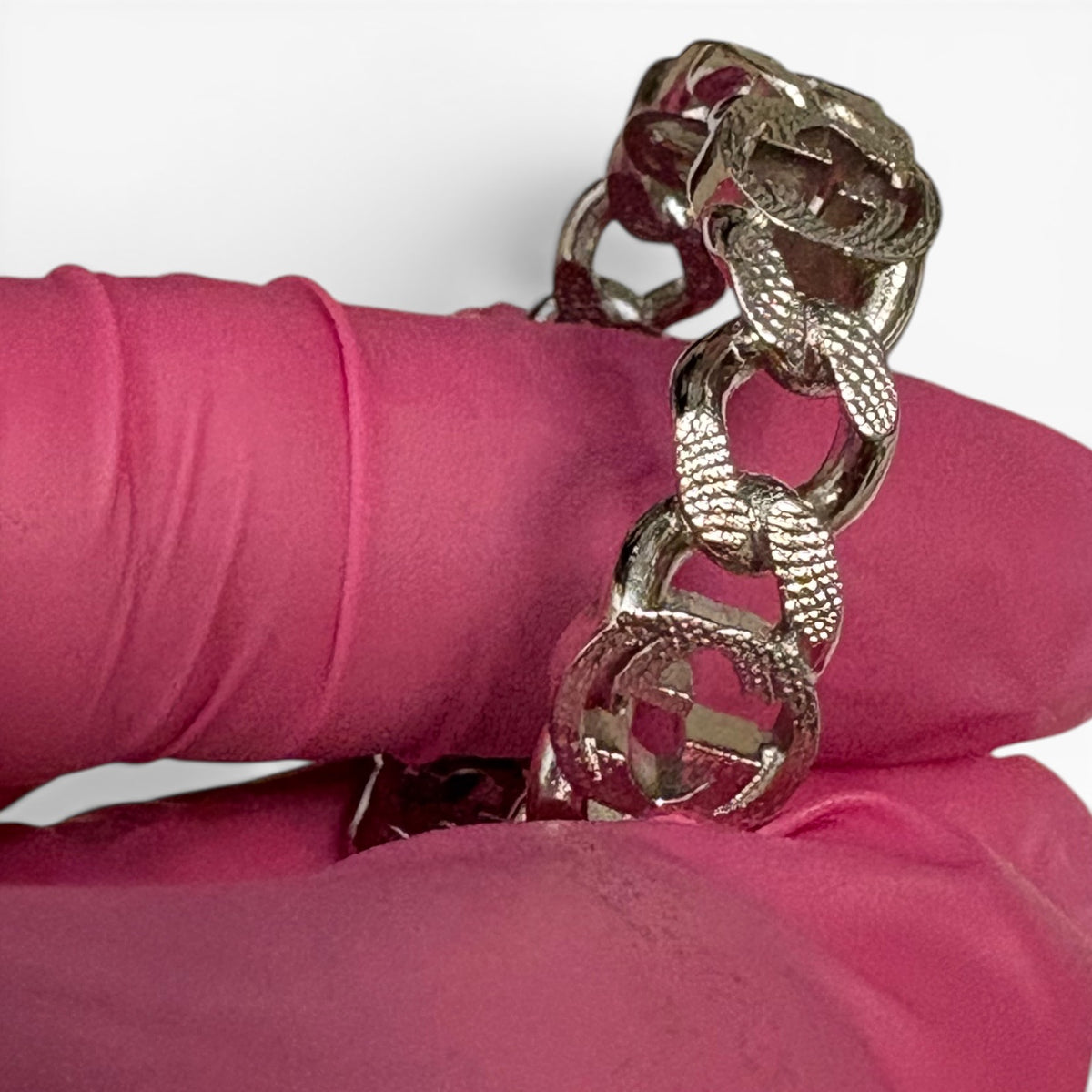 Gucci Interlocking G Gourmette Hoop Earrings Palladium product photograph 5 - VaultedVIP