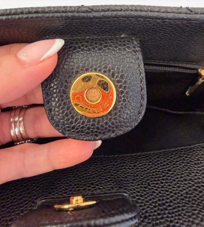 CHANEL Petite Shopping Tote