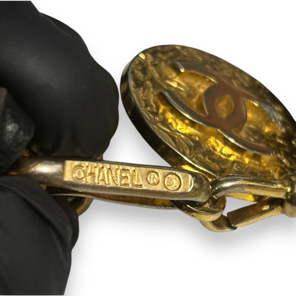CHANEL Vintage 1982 CC Chain Belt Necklace product photograph 8 - VaultedVIP