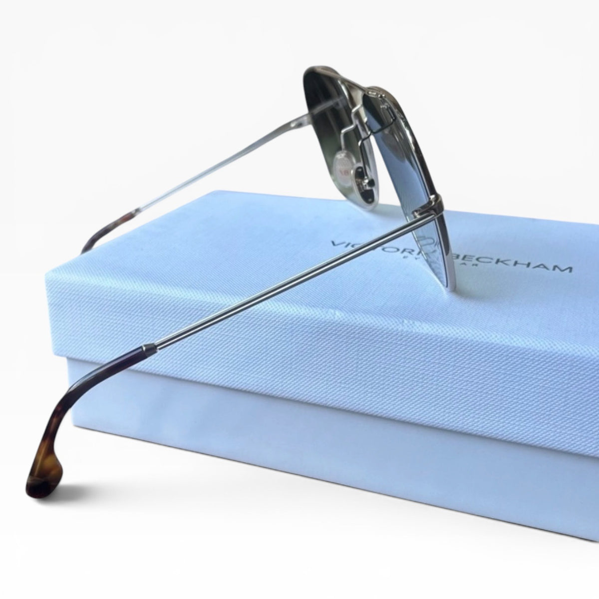 Victoria Beckham VB215S Gold Green Pilot Sunglasses product photograph 5 - VaultedVIP