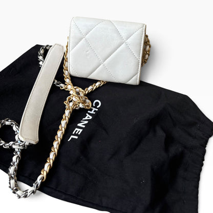 CHANEL 19 White O-Coin Purse Chain Crossbody product photograph 5 - VaultedVIP