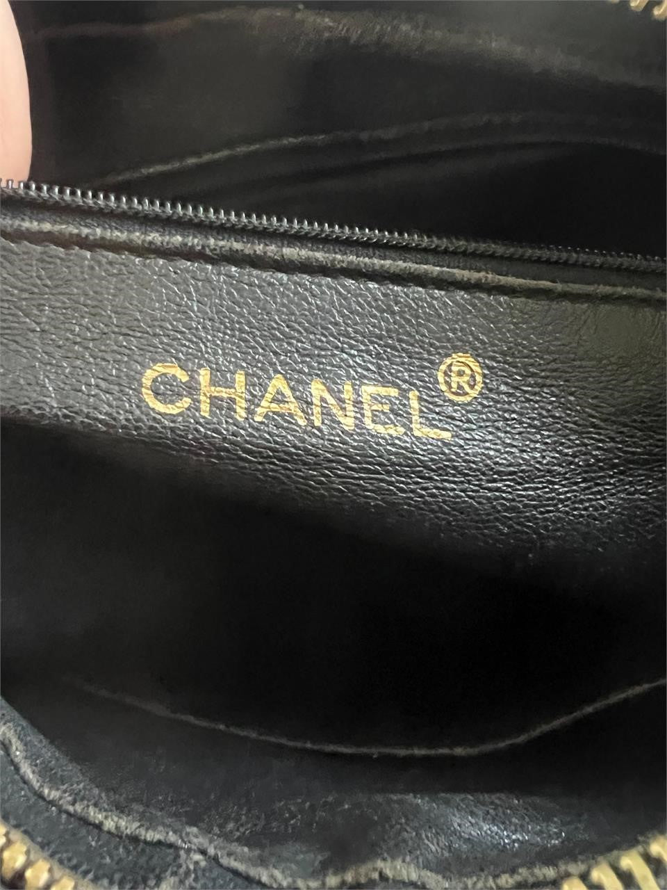 CHANEL Vintage Caviar Briefcase Tote Black Gold Hardware - photograph 12
