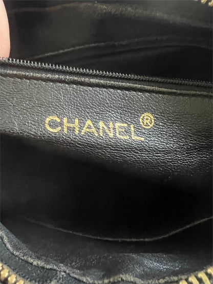 CHANEL Vintage Caviar Briefcase Tote Black Gold Hardware - photograph 12