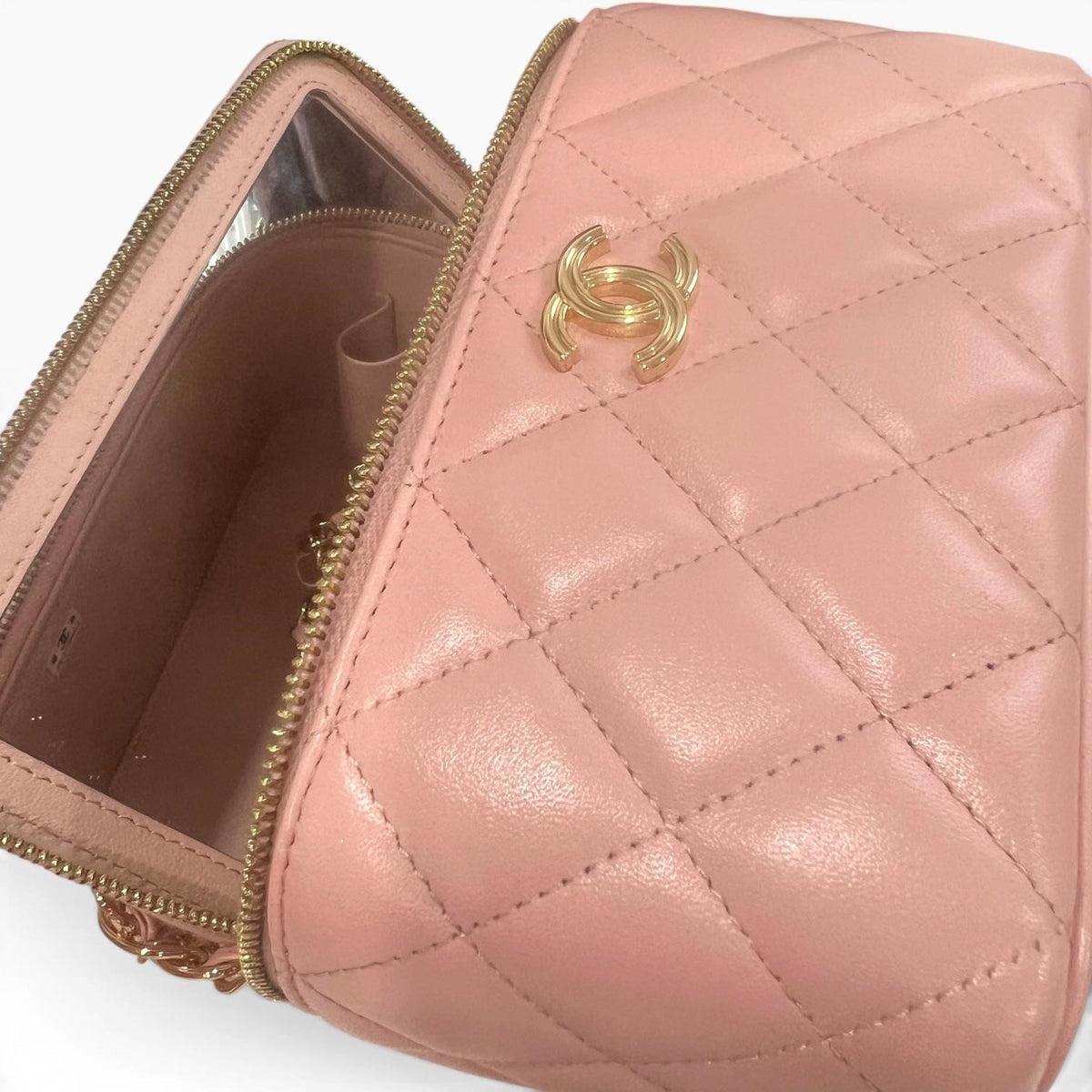 CHANEL Quilted Pink Lambskin Chain Top Handle Vanity Case - photograph 8