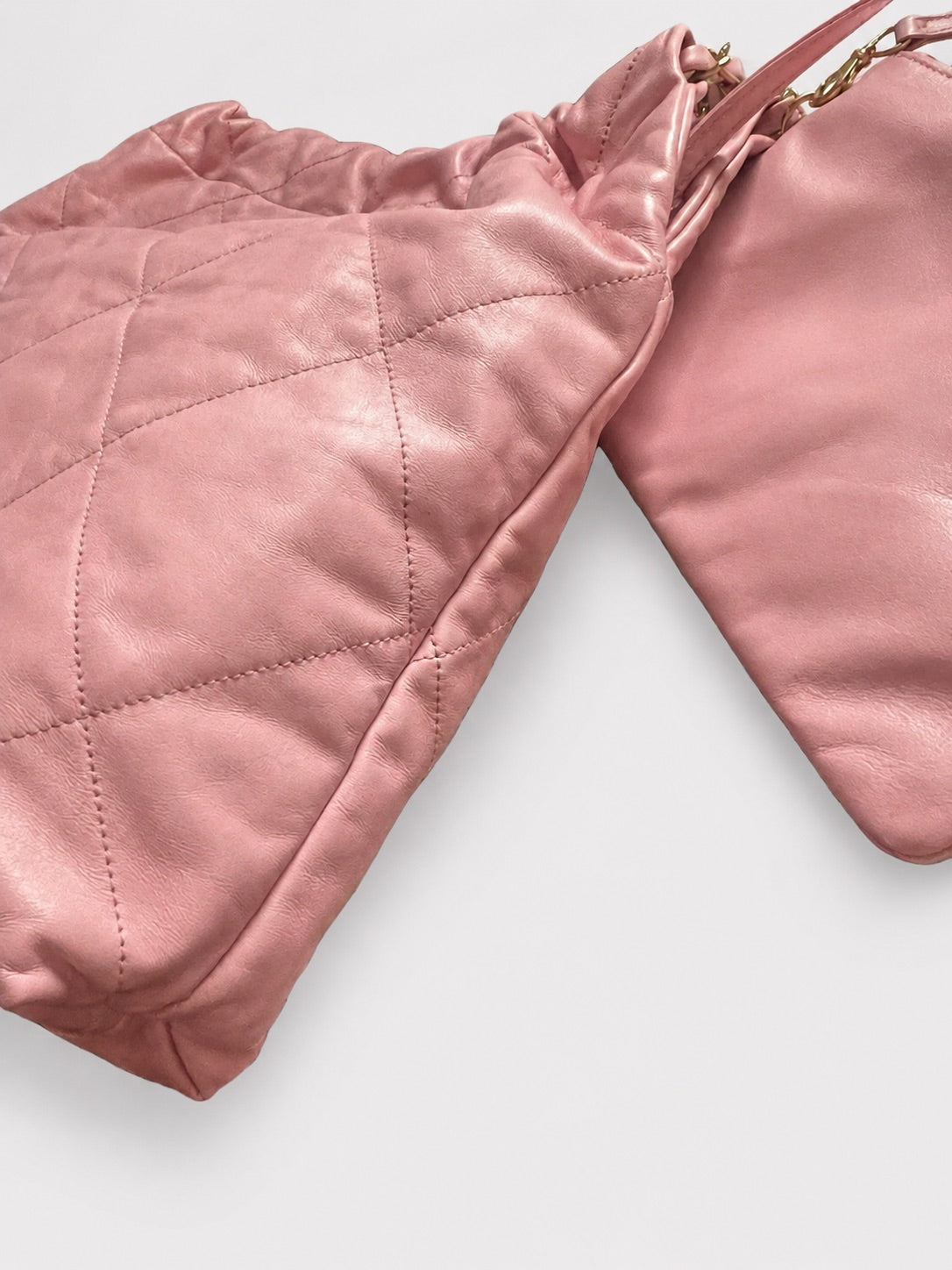 CHANEL 22 Medium Pink Shiny Calfskin Gold product photograph 3 - VaultedVIP