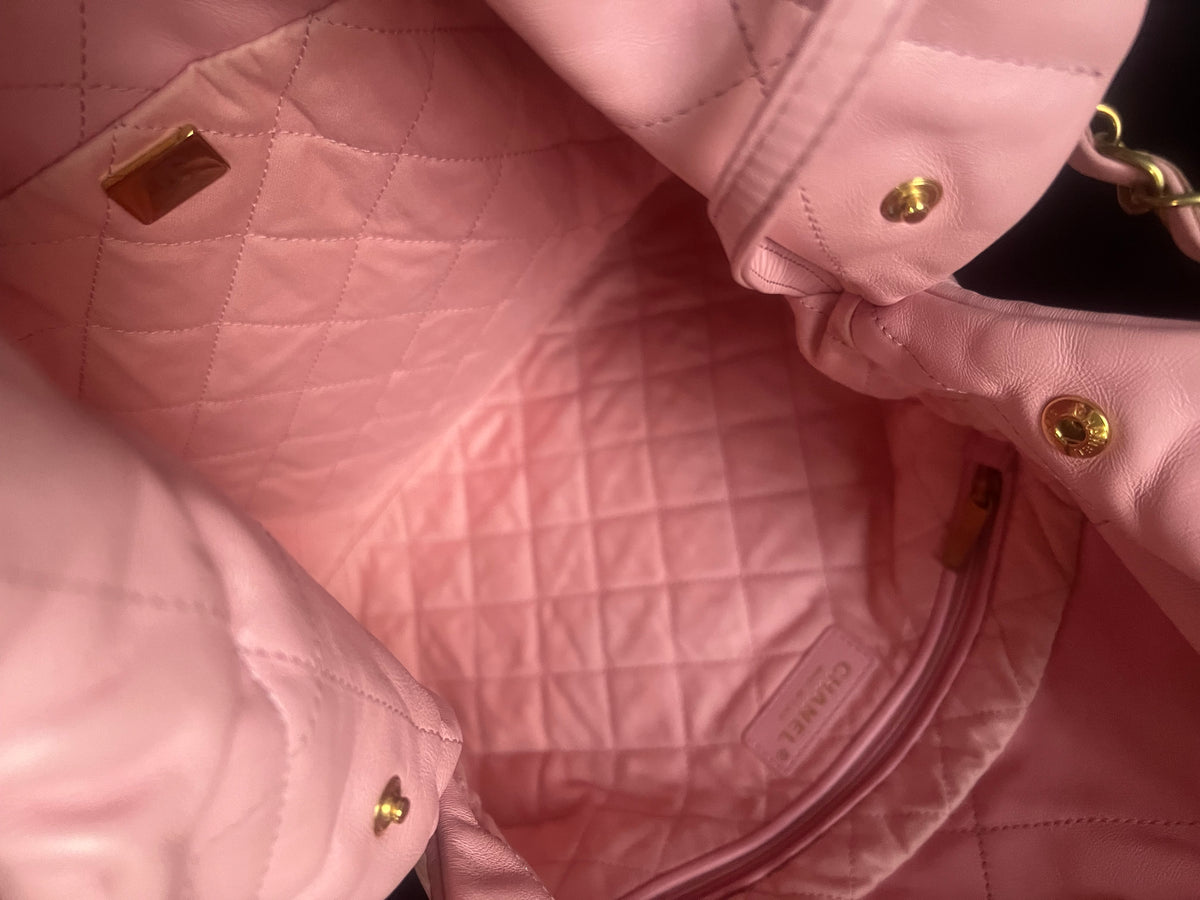 CHANEL 22 Medium Pink Shiny Calfskin Gold product photograph 9 - VaultedVIP